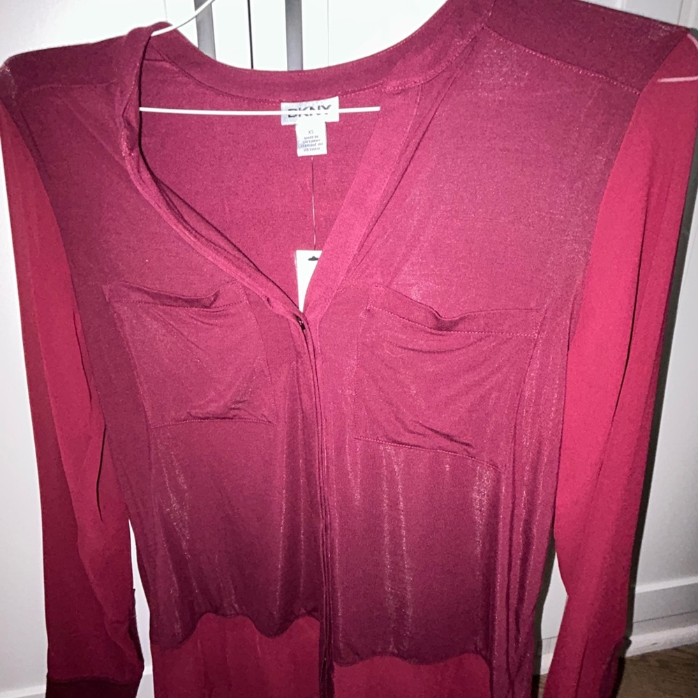 DKNY Women's Sheer long sleeve Blouse V-neck pockets Shirt Sz XS